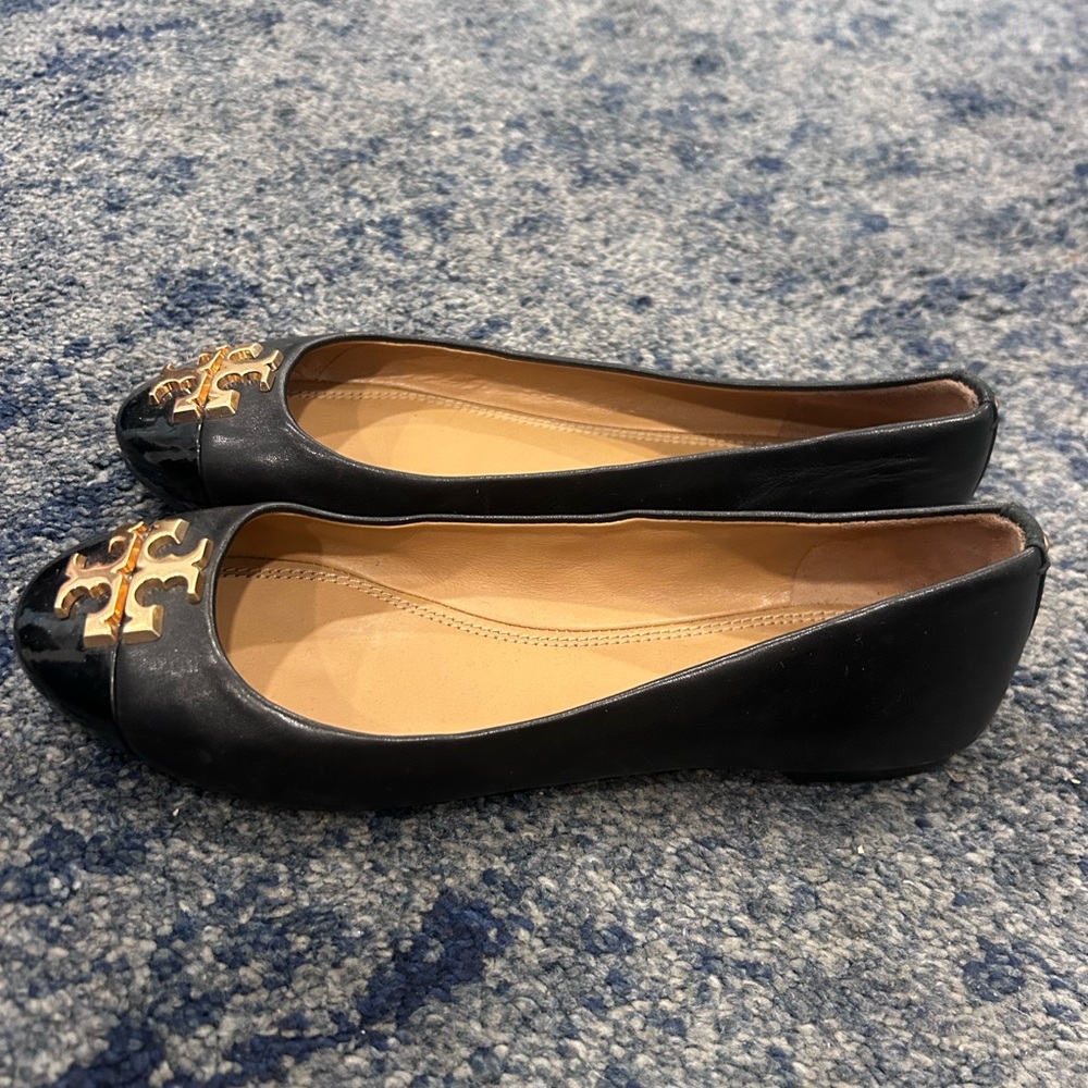 Tory Burch black ballet flats size 6 like new - Picture 3 of 8